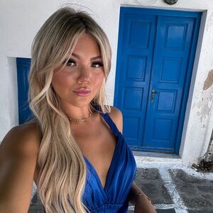 Meet your Posher, Ari